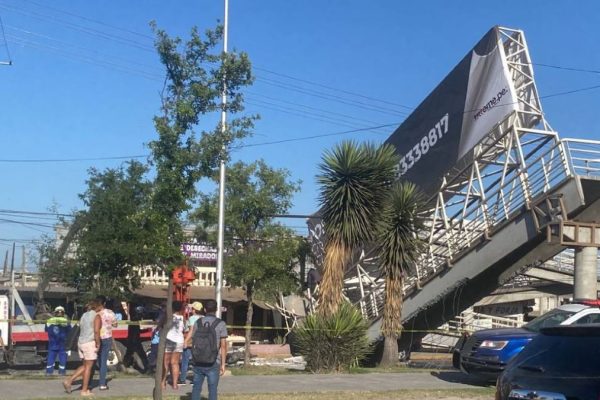 PUENTE PEATONAL SAN NICOLÁS